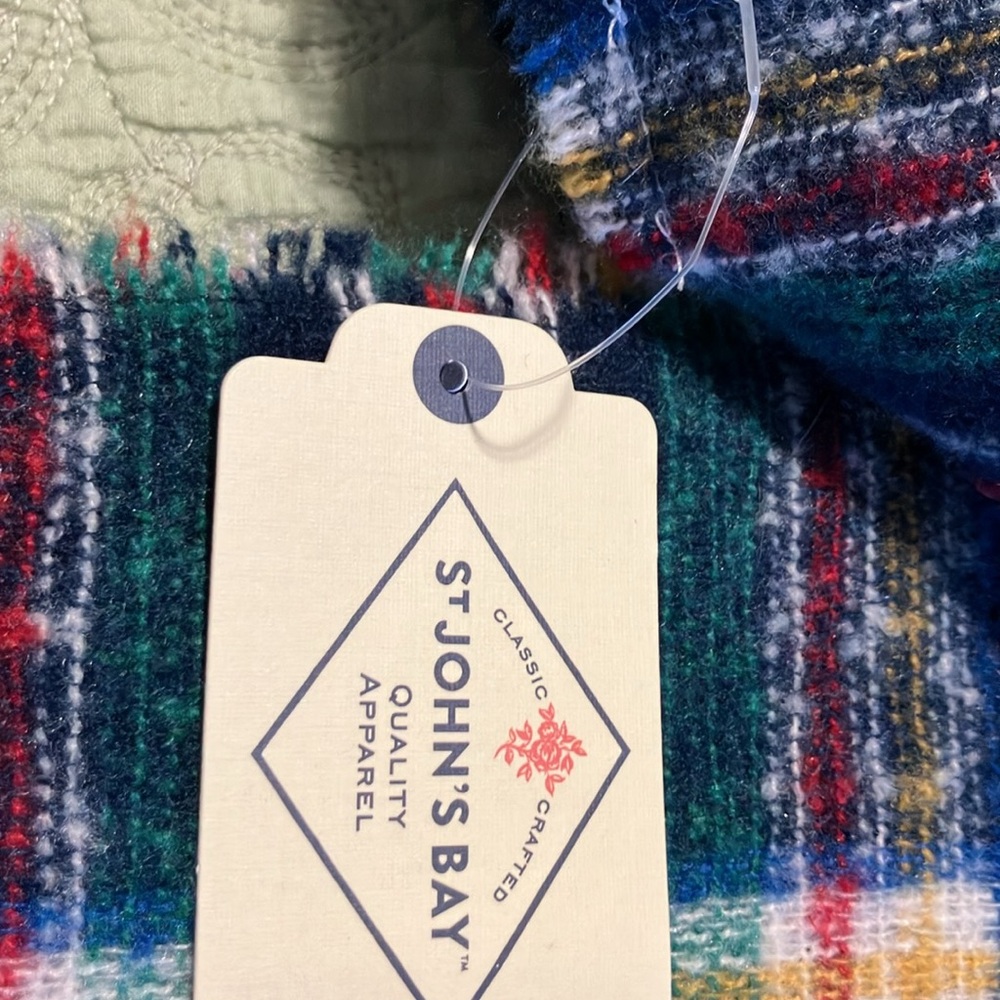 St. John's Bay Navy, Green & Red Plaid Scarf - Picture 4 of 5